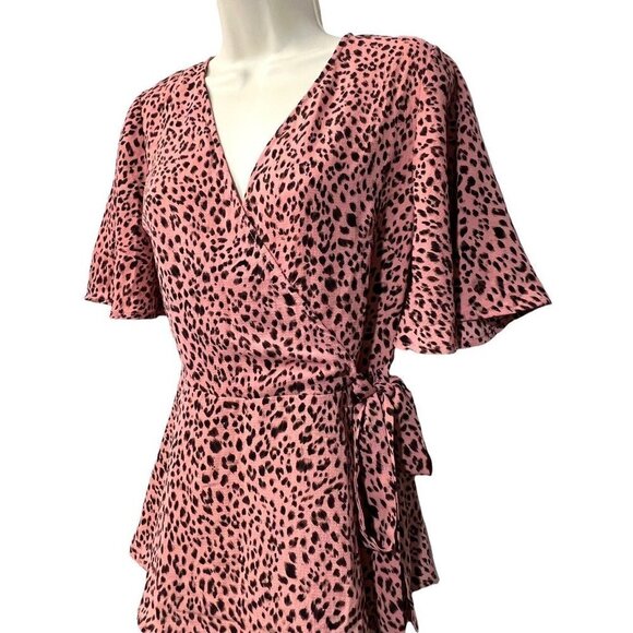 Francesca's Mi Ami Faux Wrap Peplum Blouse Small Animal Print Flutter S/S NWT - Picture 2 of 12